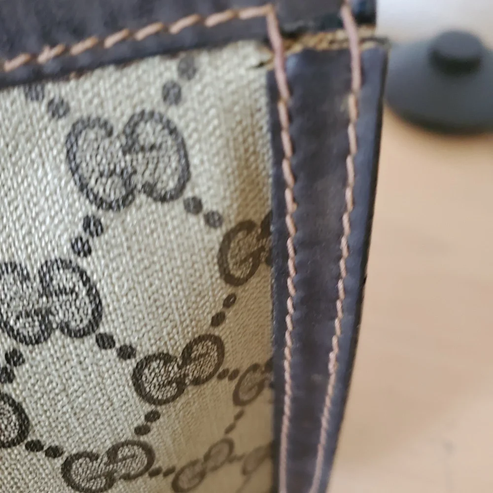 Vintage Gucci Parfums Monogram Cosmetic Bag 1970's - Picture 5 of 11